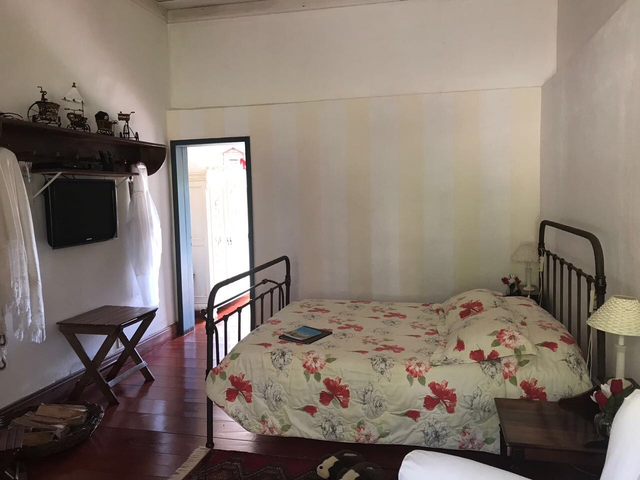 Apartamento Vermelho - Casa de Hóspedes - Fazenda Santa Marina